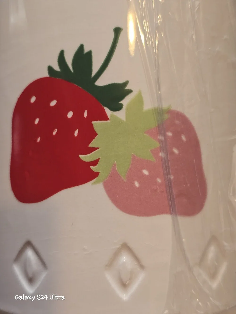 Strawberry 🍓 Decor Ceramic Storage Container With Lid NEW